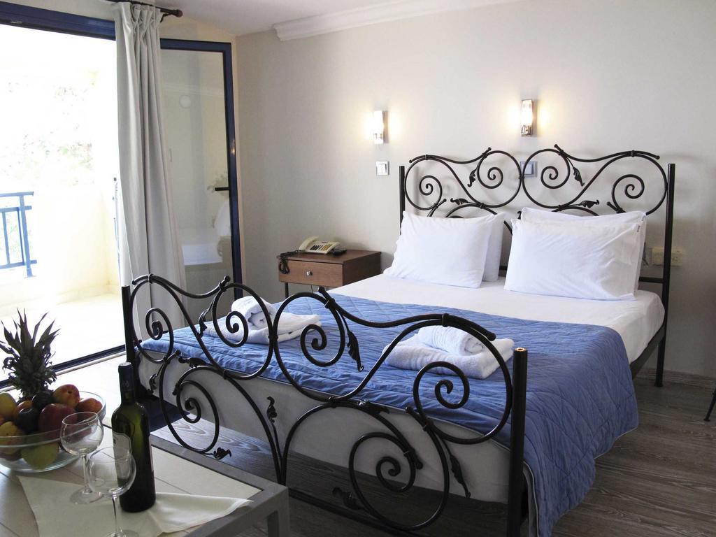 Hotel Azur クリオピギ エクステリア 写真