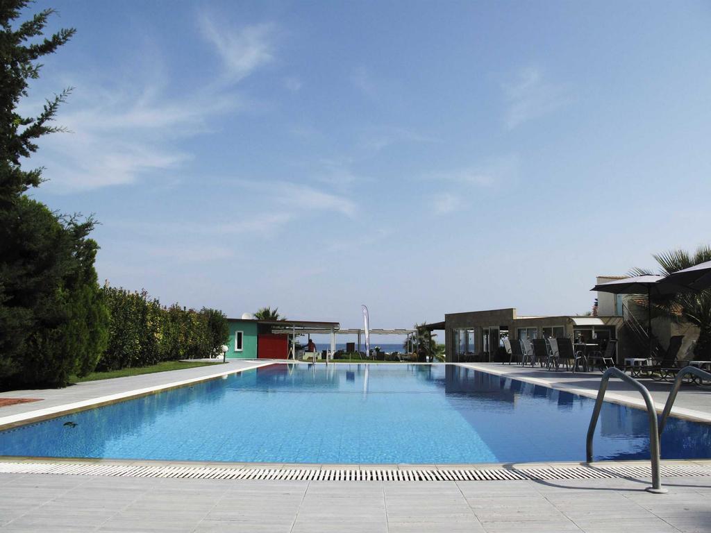 Hotel Azur クリオピギ エクステリア 写真