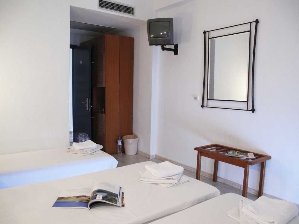 Hotel Azur クリオピギ エクステリア 写真