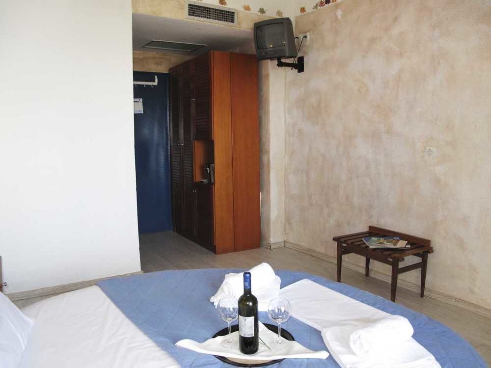Hotel Azur クリオピギ エクステリア 写真